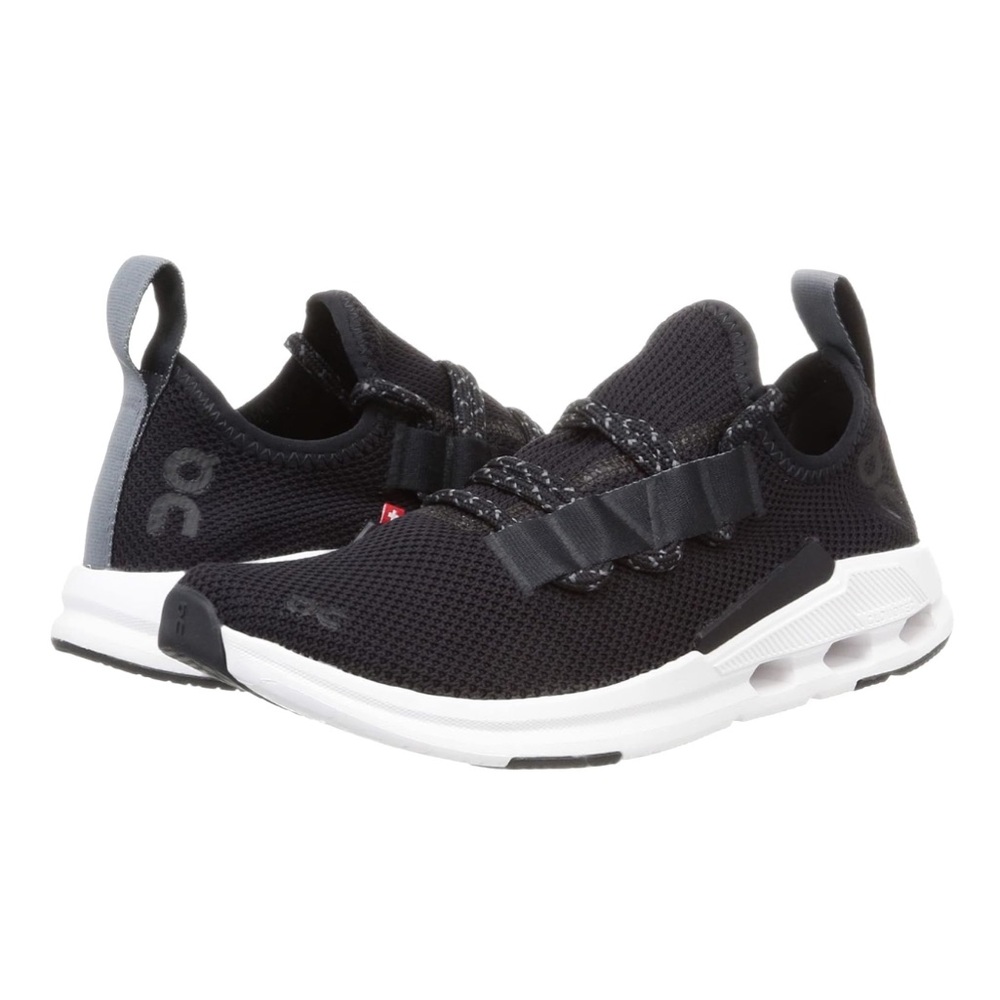 On “Cloud Easy” women’s 6.5 NWT